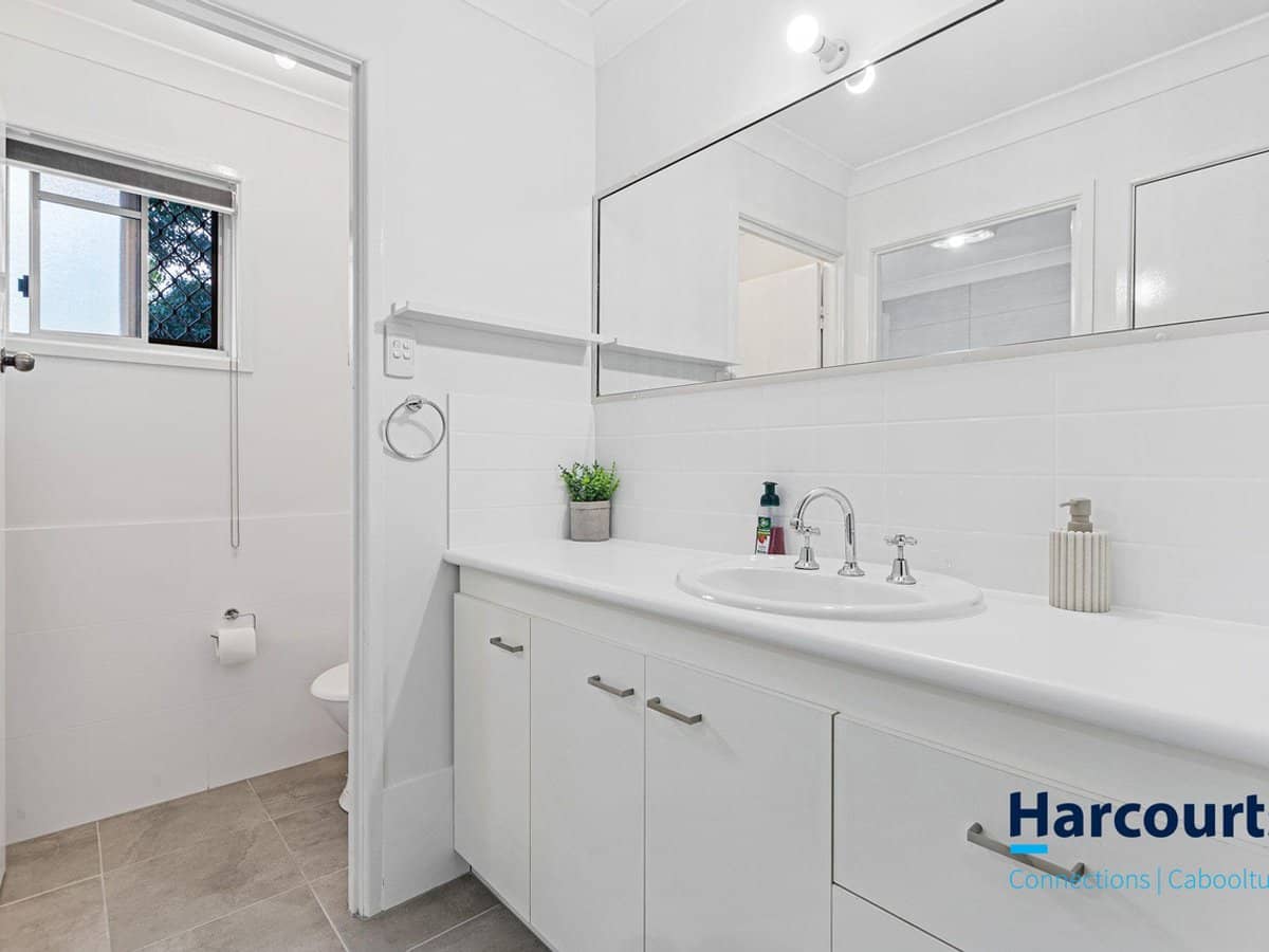 82 Madeline Drive, MORAYFIELD - Thumbnail 18