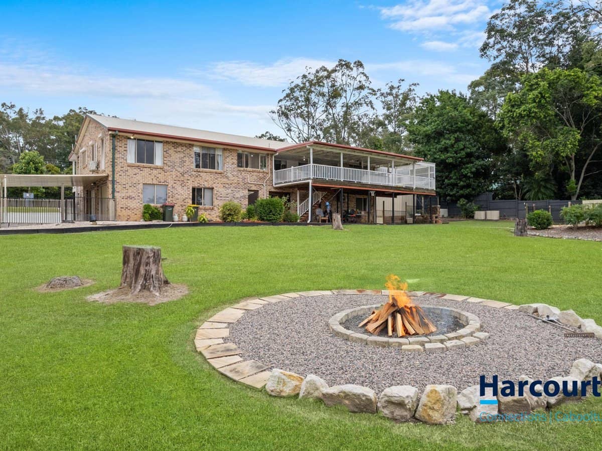 82 Madeline Drive, MORAYFIELD - Thumbnail 27