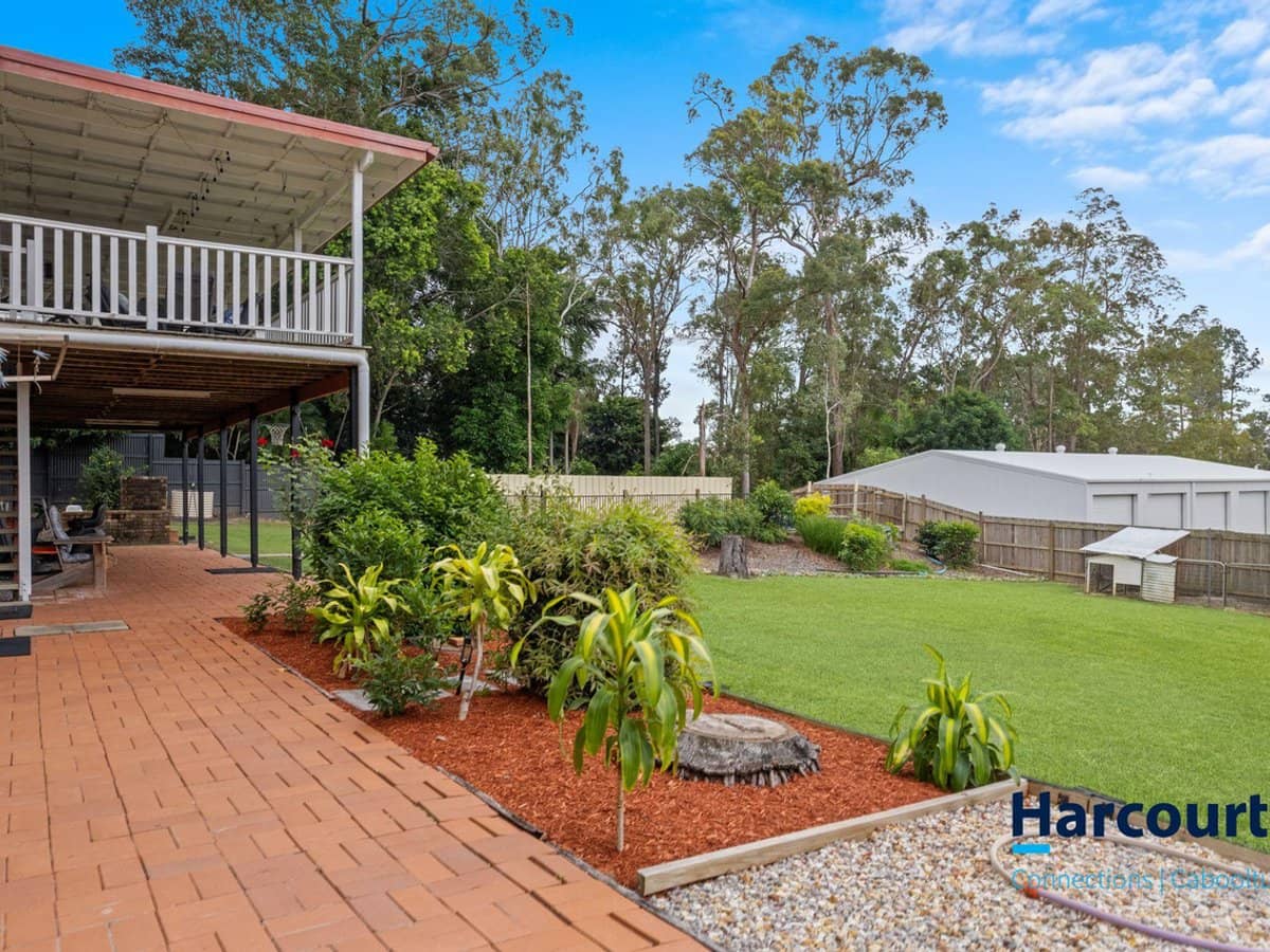 82 Madeline Drive, MORAYFIELD - Thumbnail 30