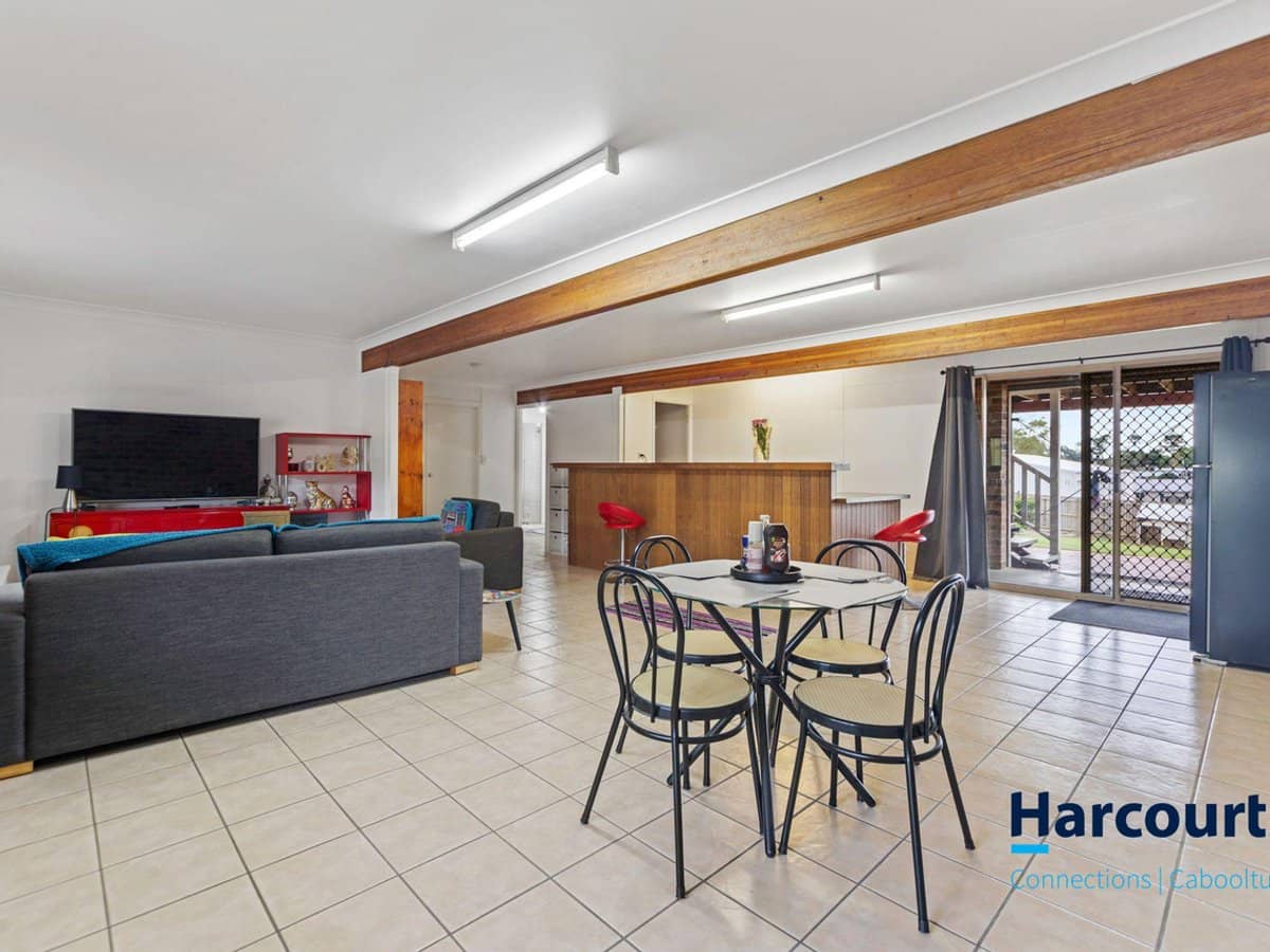 82 Madeline Drive, MORAYFIELD - Thumbnail 32