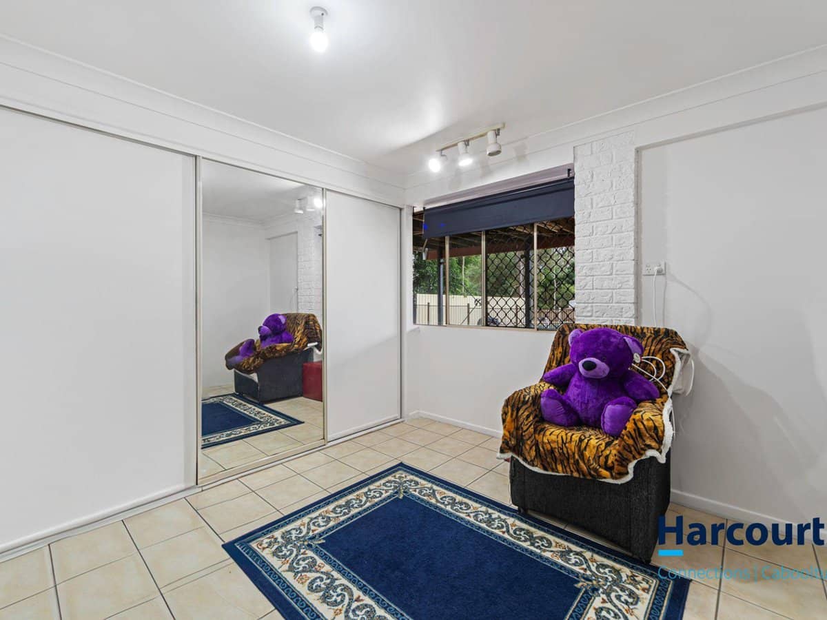 82 Madeline Drive, MORAYFIELD - Thumbnail 34