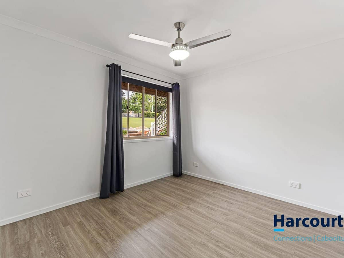 82 Madeline Drive, MORAYFIELD - Thumbnail 35