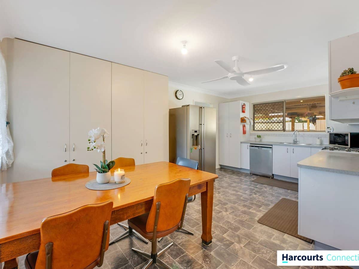 36 Smiths Road, CABOOLTURE - Thumbnail 3