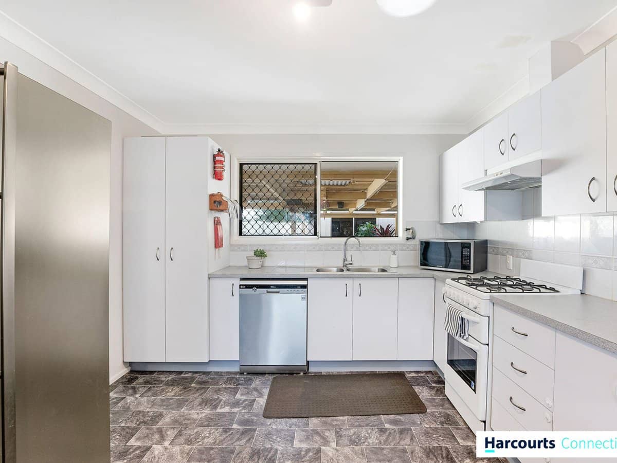 36 Smiths Road, CABOOLTURE - Thumbnail 9