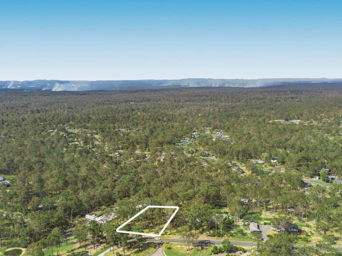 31-35 Eland Court, GREENBANK - Thumbnail 2