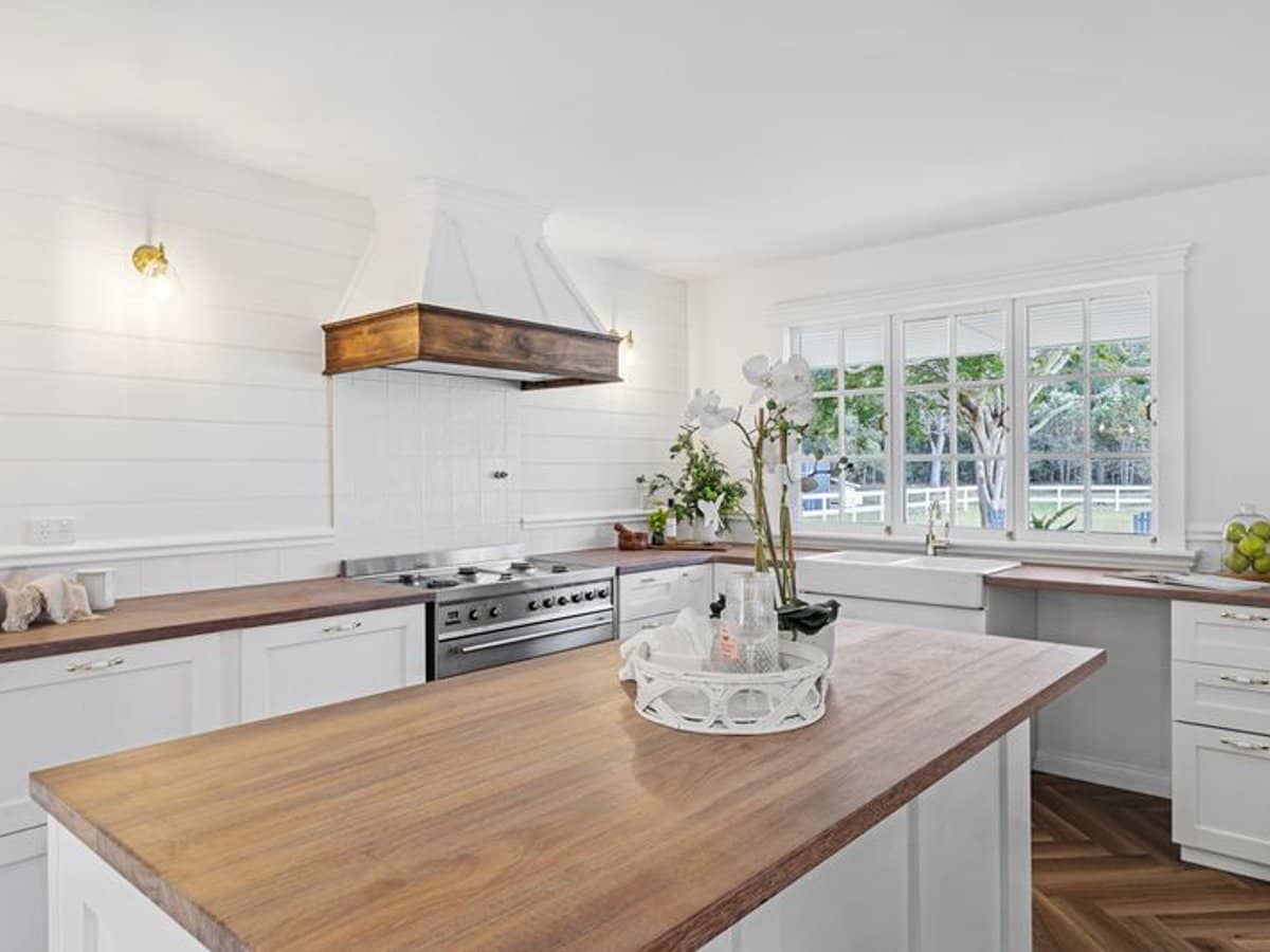 45 Richards Court, BELLMERE - Thumbnail 4