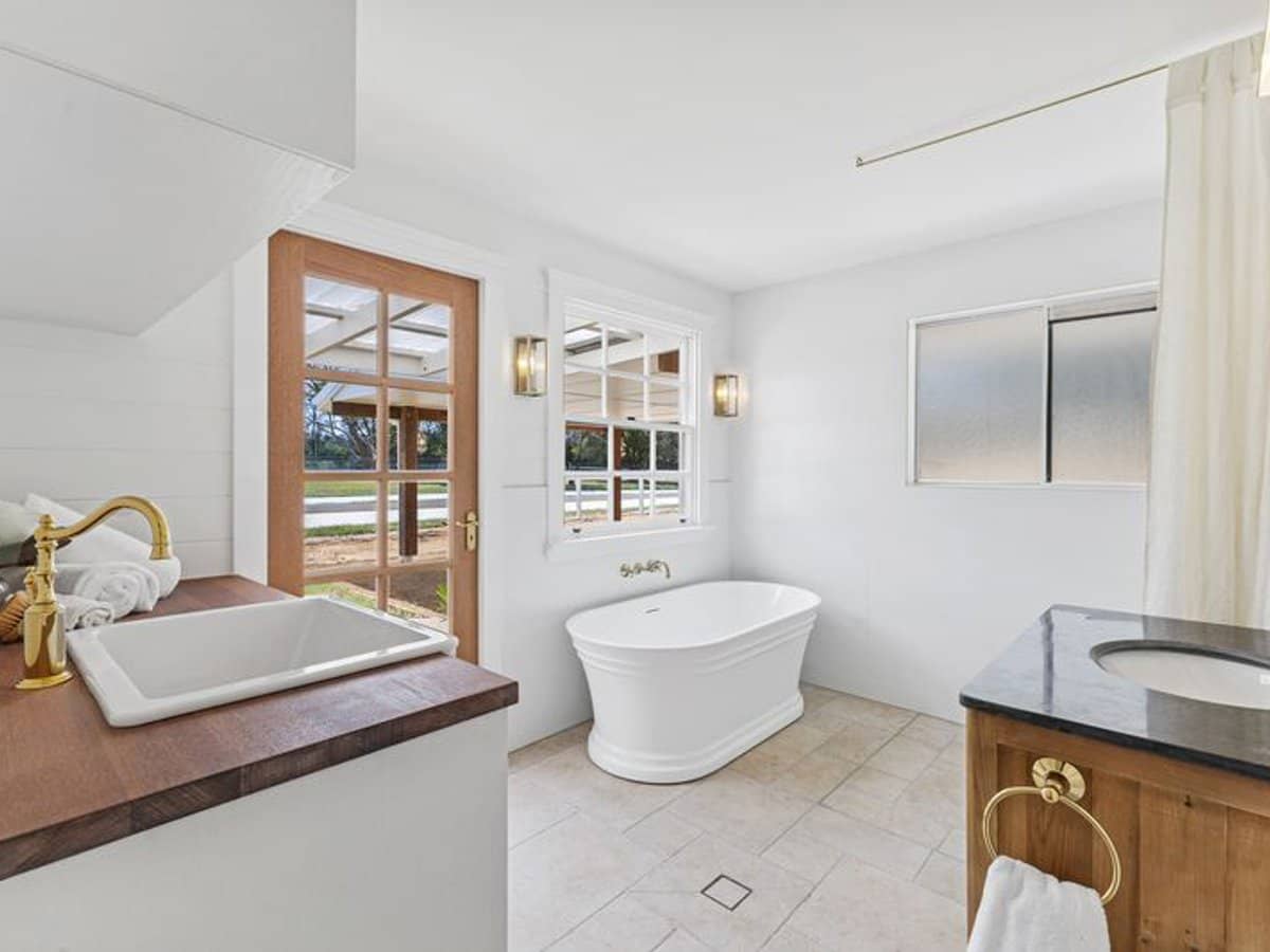 45 Richards Court, BELLMERE - Thumbnail 9