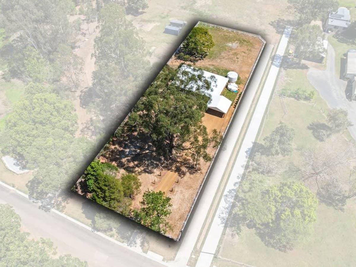 45 Richards Court, BELLMERE - Thumbnail 17