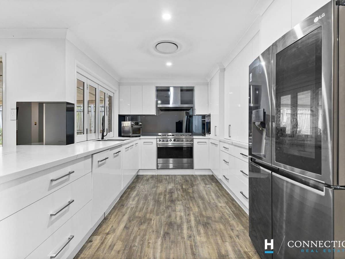 3 Ewan Place, BRACKEN RIDGE - Thumbnail 3