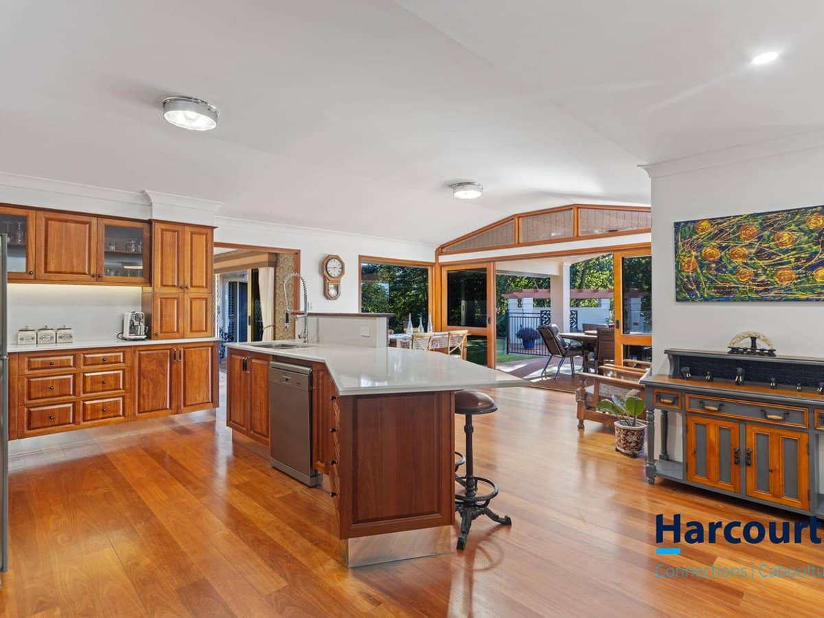 61 Thompson Road, BELLMERE - Thumbnail 6