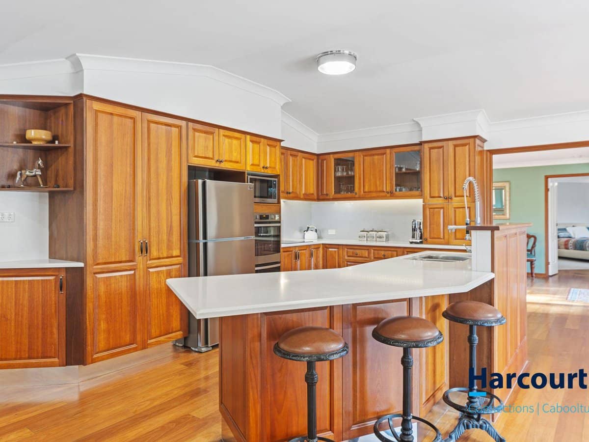 61 Thompson Road, BELLMERE - Thumbnail 8
