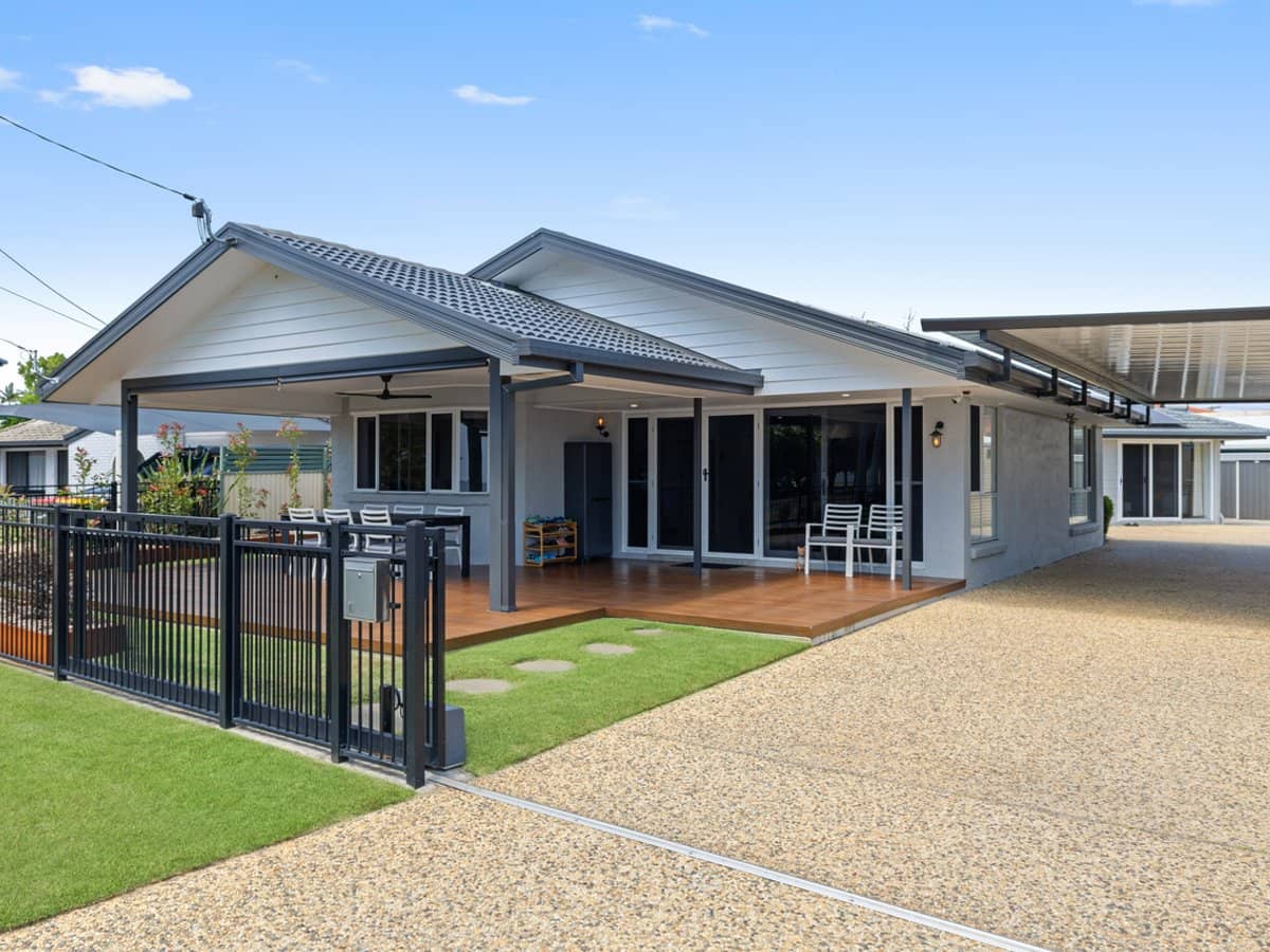 11 Endeavour Esplanade, NEWPORT - Thumbnail 3