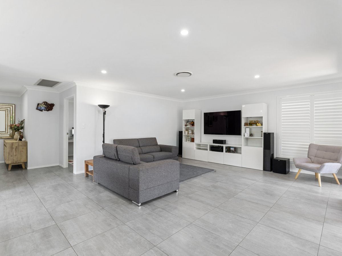 11 Endeavour Esplanade, NEWPORT - Thumbnail 10