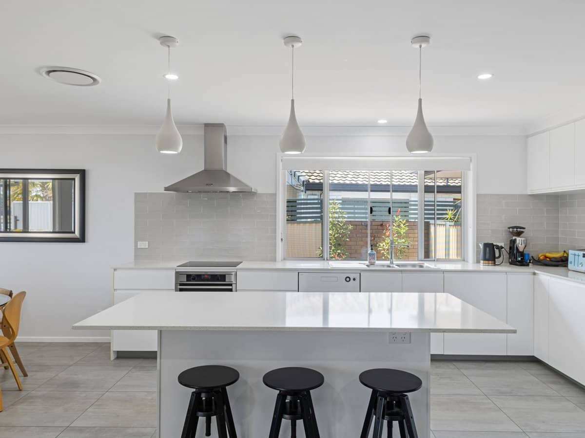 11 Endeavour Esplanade, NEWPORT - Thumbnail 15