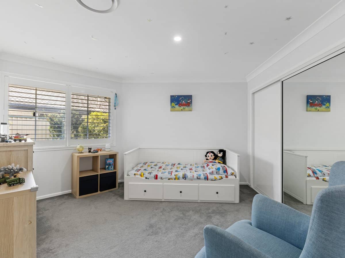 11 Endeavour Esplanade, NEWPORT - Thumbnail 24