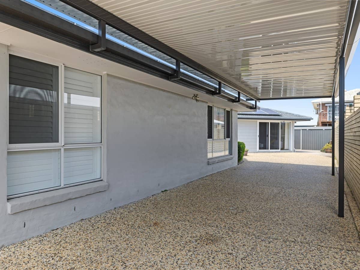 11 Endeavour Esplanade, NEWPORT - Thumbnail 30