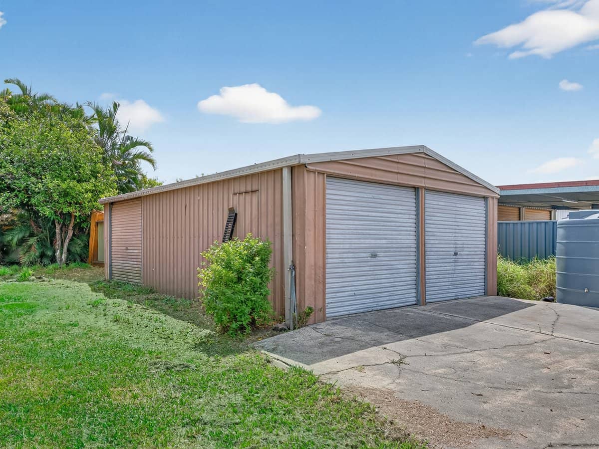 6 Blamey Court, MORAYFIELD - Thumbnail 2