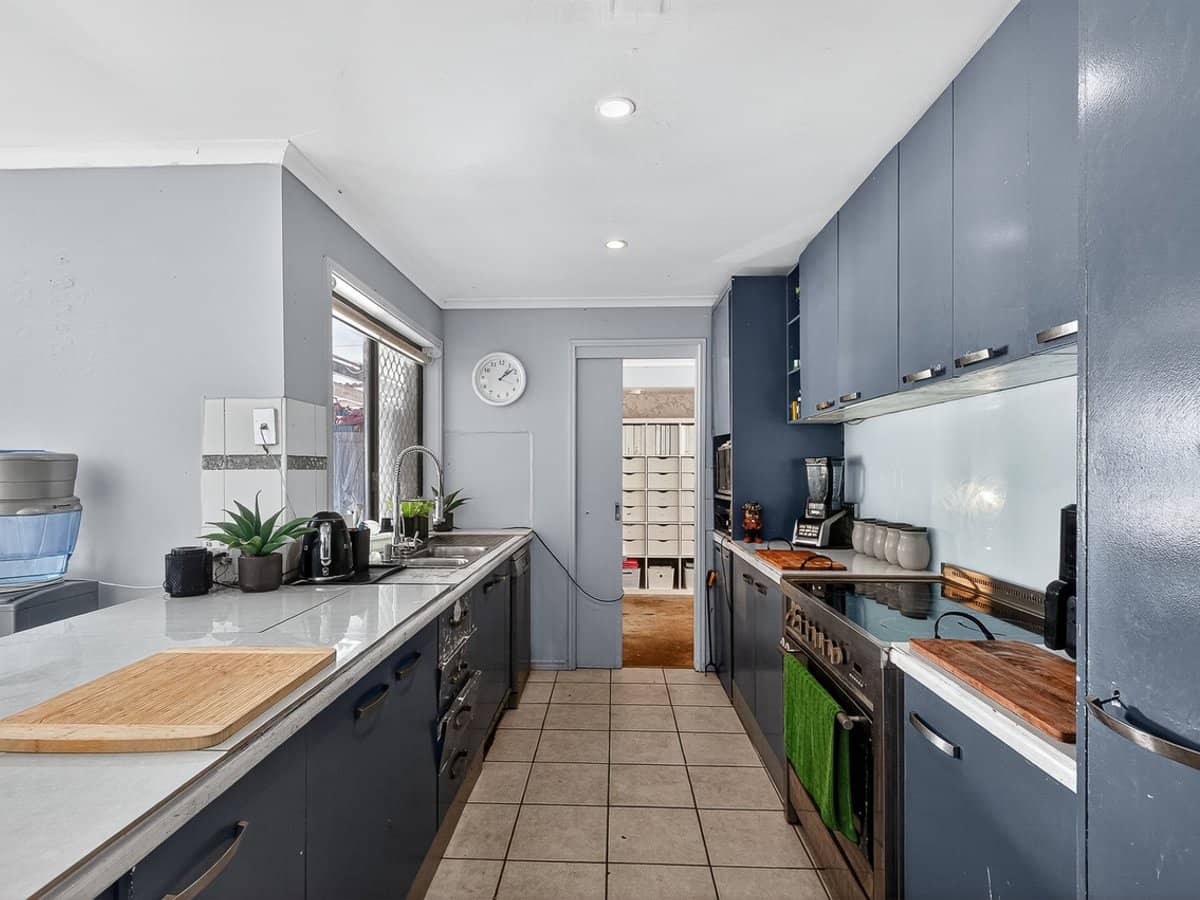 6 Blamey Court, MORAYFIELD - Thumbnail 3