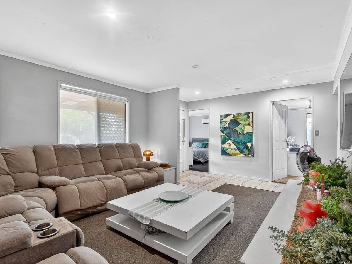 6 Blamey Court, MORAYFIELD - Thumbnail 5