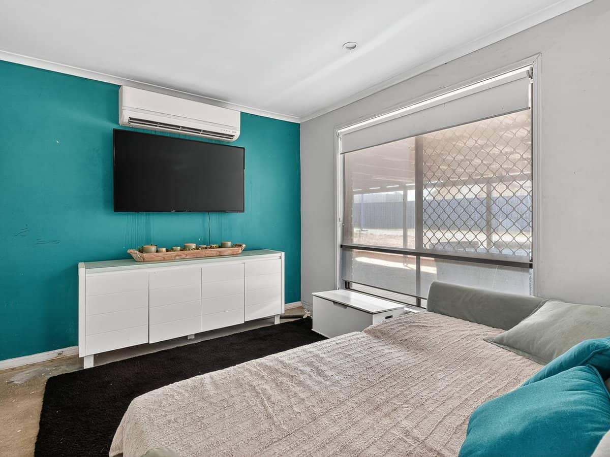 6 Blamey Court, MORAYFIELD - Thumbnail 10