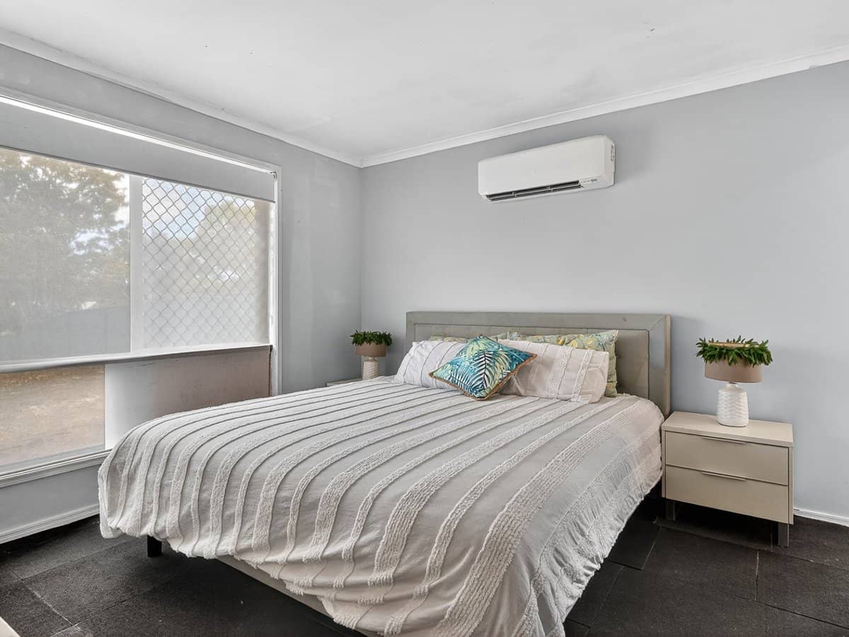 6 Blamey Court, MORAYFIELD - Thumbnail 11