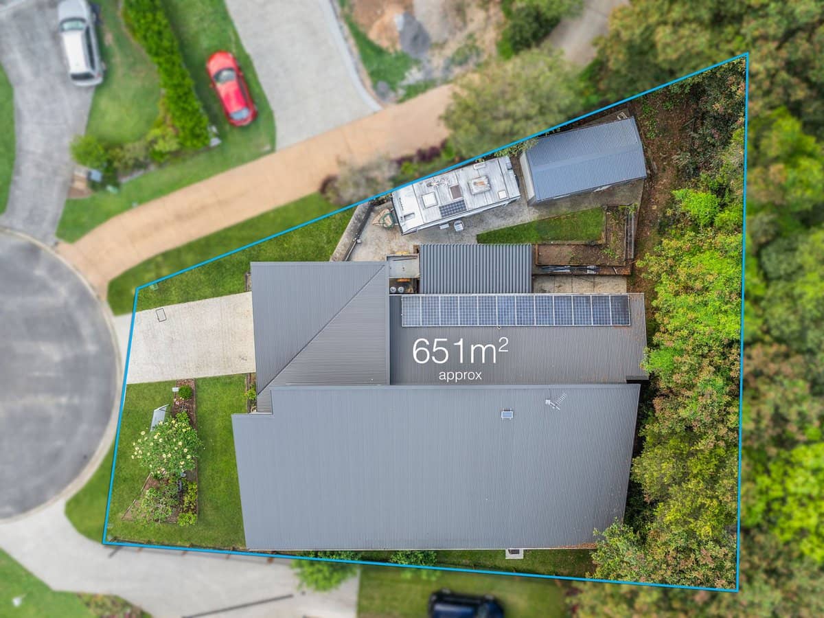 12 Dollarbird Place, GLASS HOUSE MOUNTAINS - Thumbnail 2