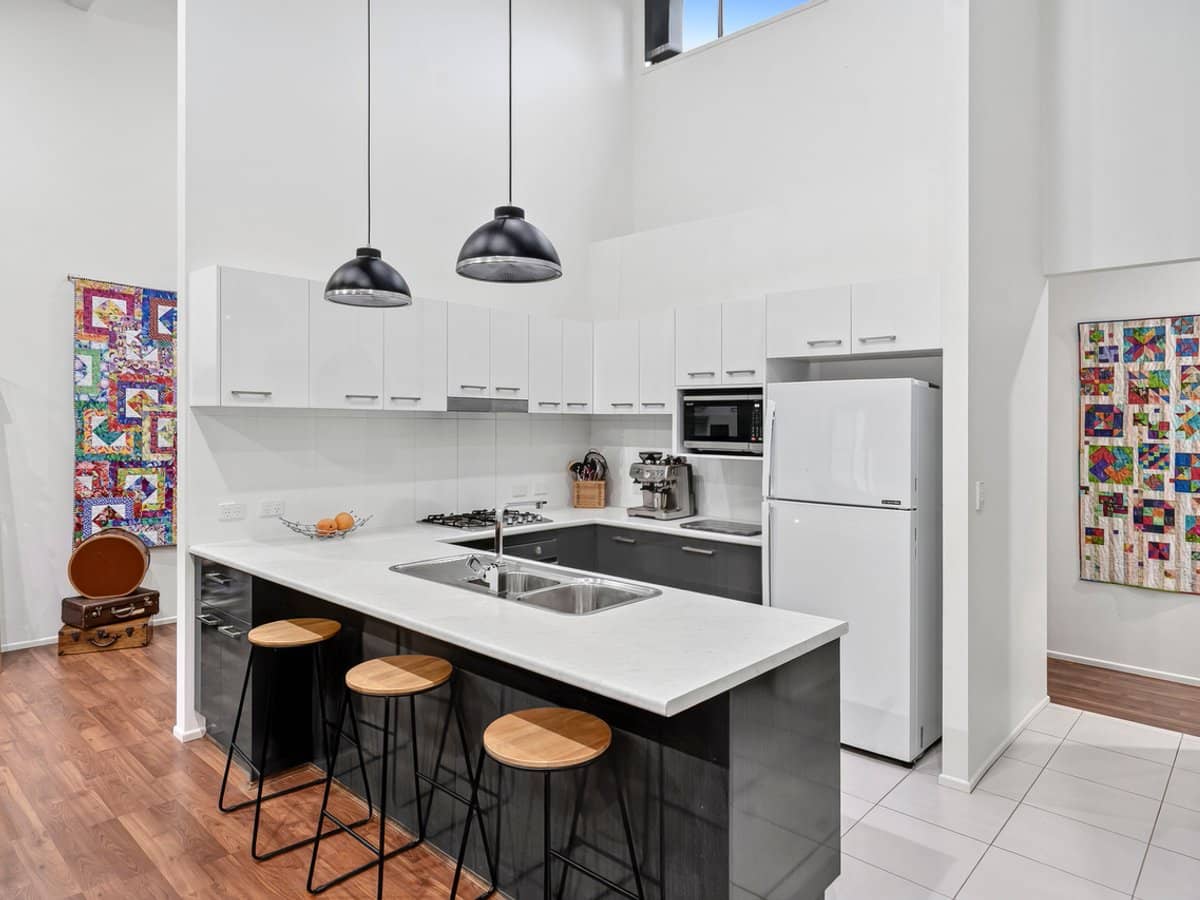 12 Dollarbird Place, GLASS HOUSE MOUNTAINS - Thumbnail 5