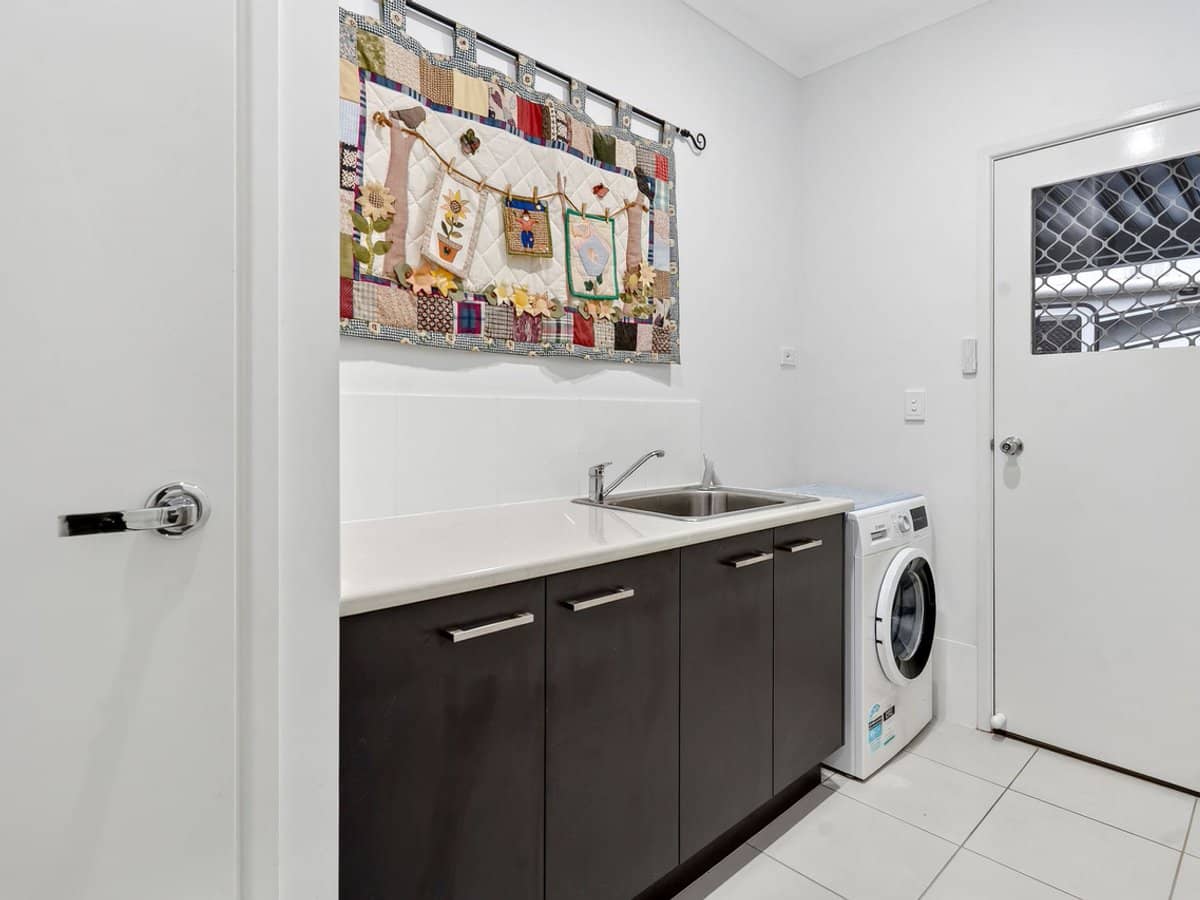 12 Dollarbird Place, GLASS HOUSE MOUNTAINS - Thumbnail 12