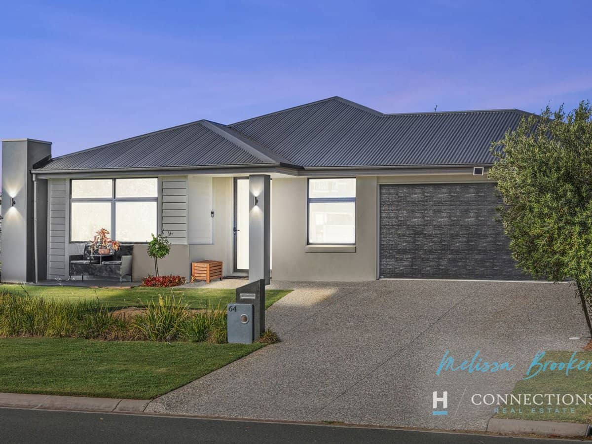 64 Aquila Circuit, BANKSIA BEACH - Thumbnail 1