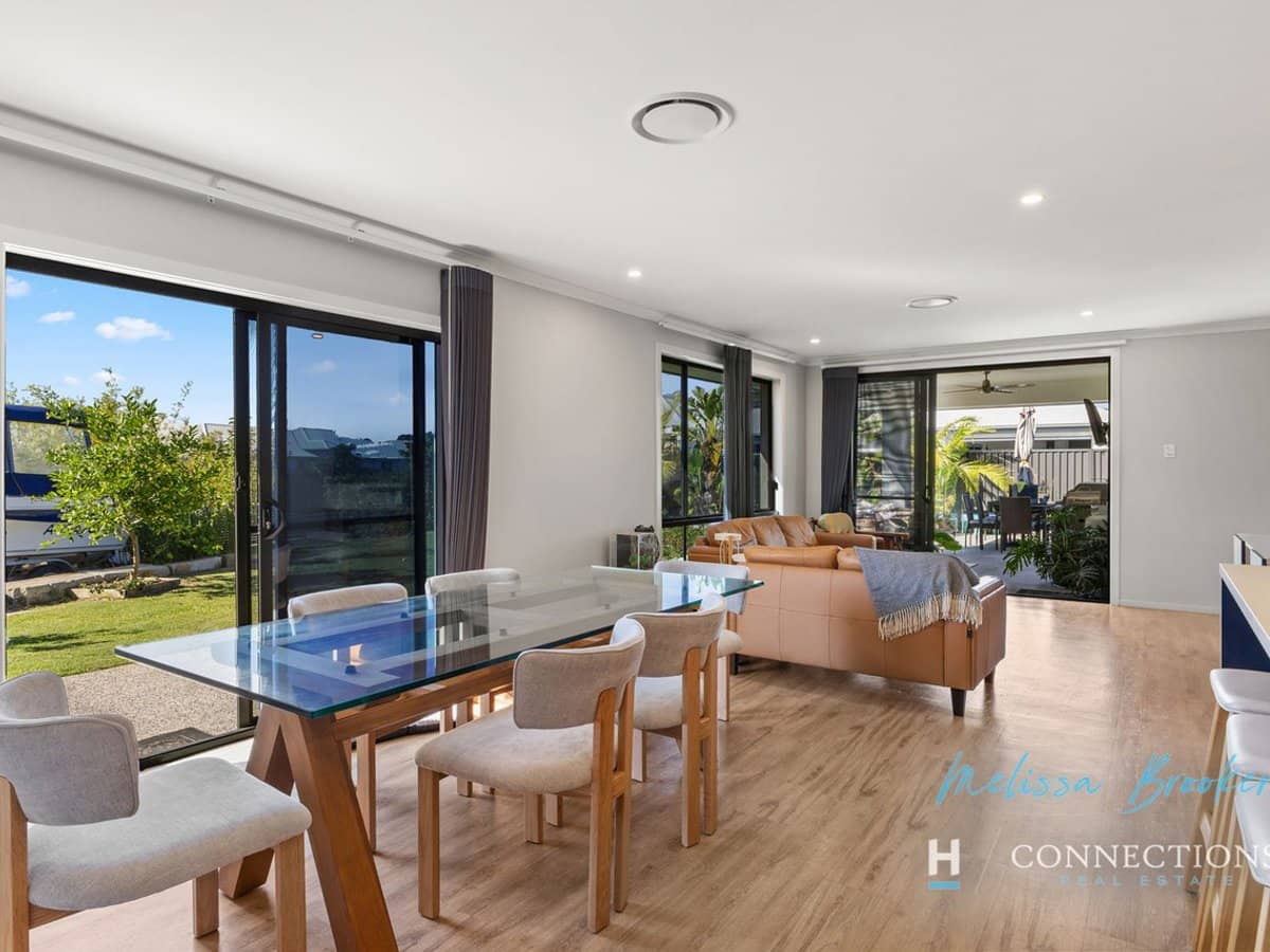 64 Aquila Circuit, BANKSIA BEACH - Thumbnail 7