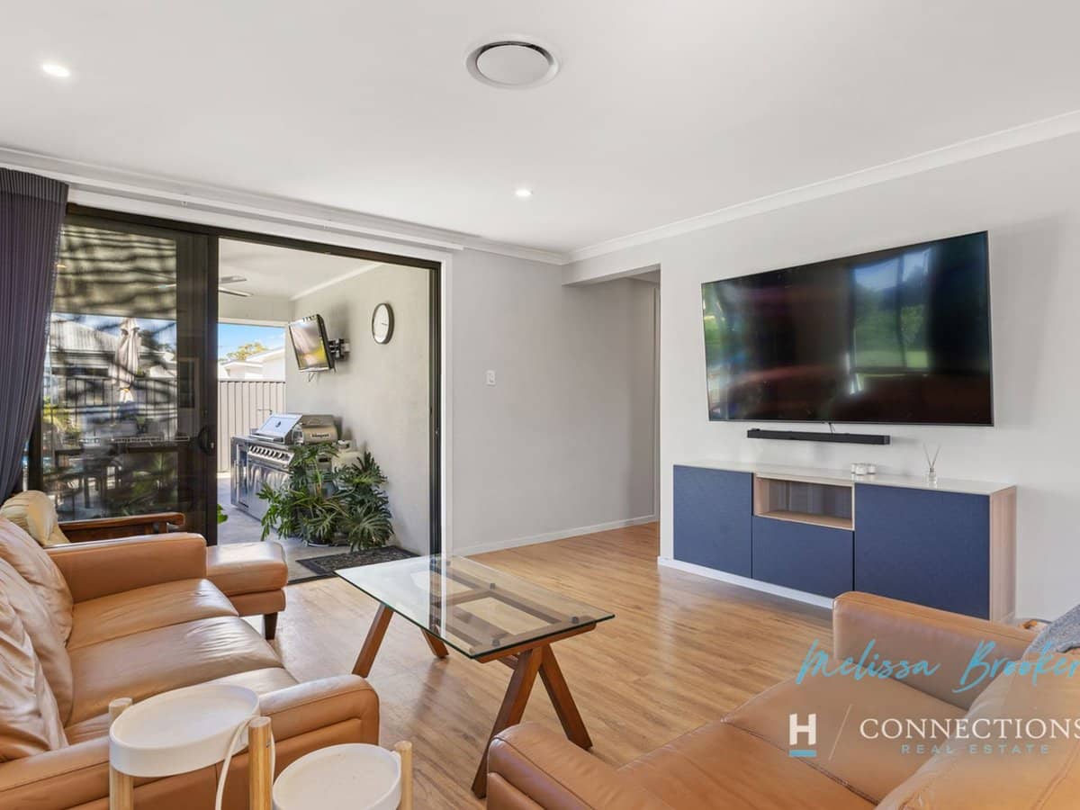 64 Aquila Circuit, BANKSIA BEACH - Thumbnail 9