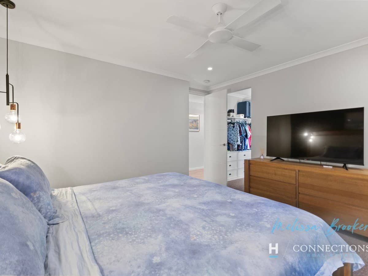 64 Aquila Circuit, BANKSIA BEACH - Thumbnail 14