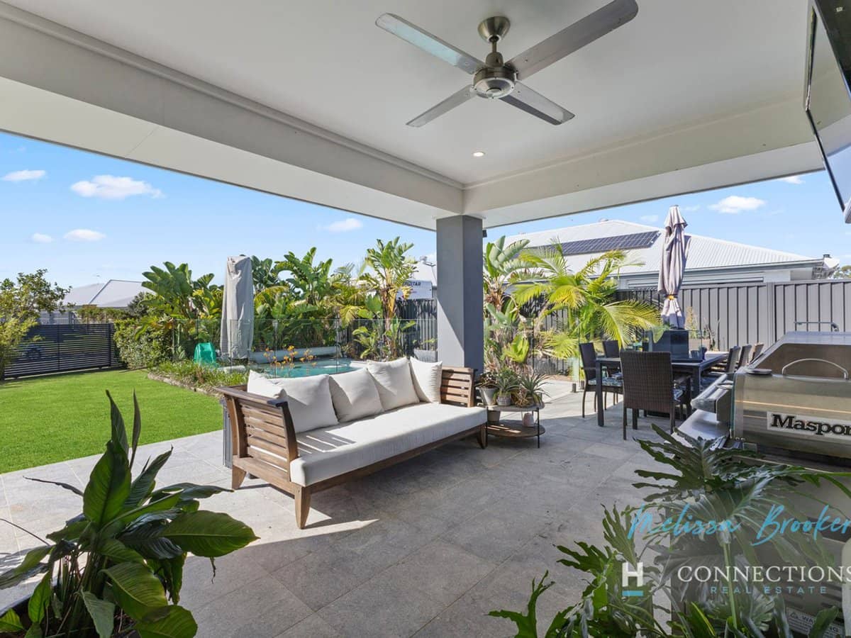 64 Aquila Circuit, BANKSIA BEACH - Thumbnail 20