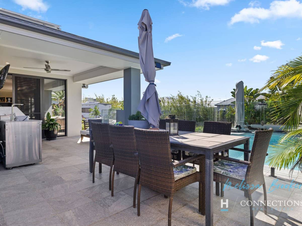 64 Aquila Circuit, BANKSIA BEACH - Thumbnail 22