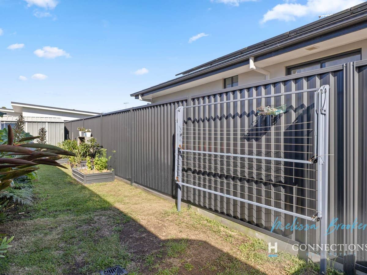 64 Aquila Circuit, BANKSIA BEACH - Thumbnail 28