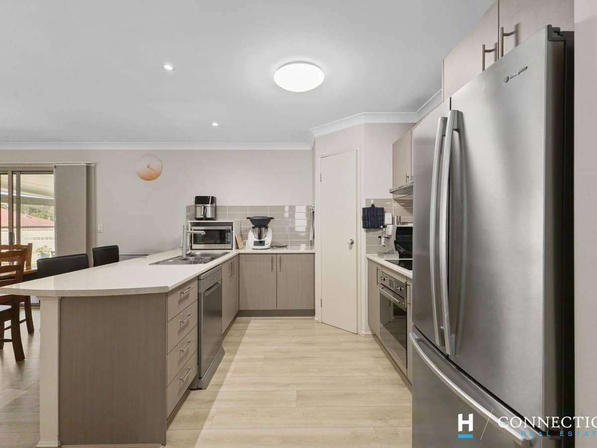 103 North Ridge Circuit, DECEPTION BAY - Thumbnail 5