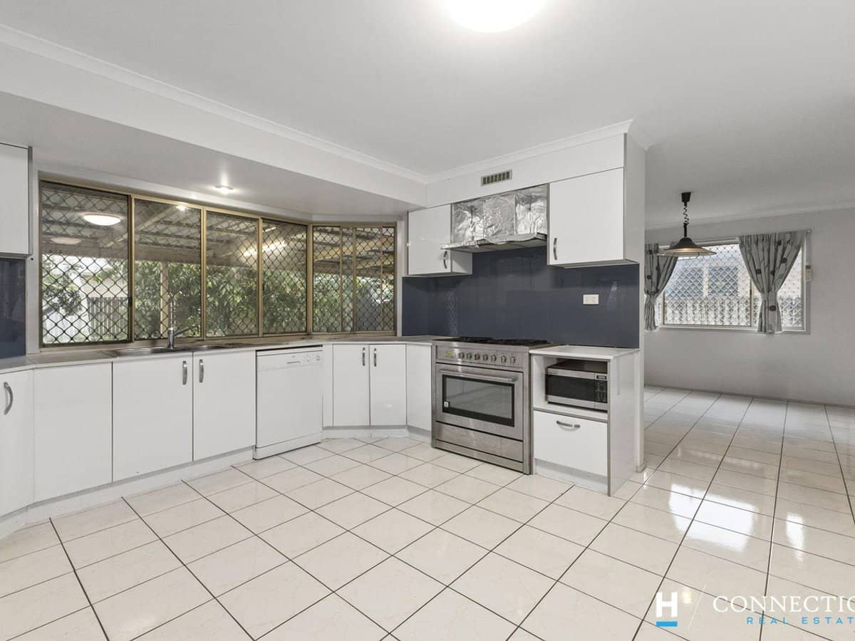 20 Allira Crescent, CARSELDINE - Thumbnail 2