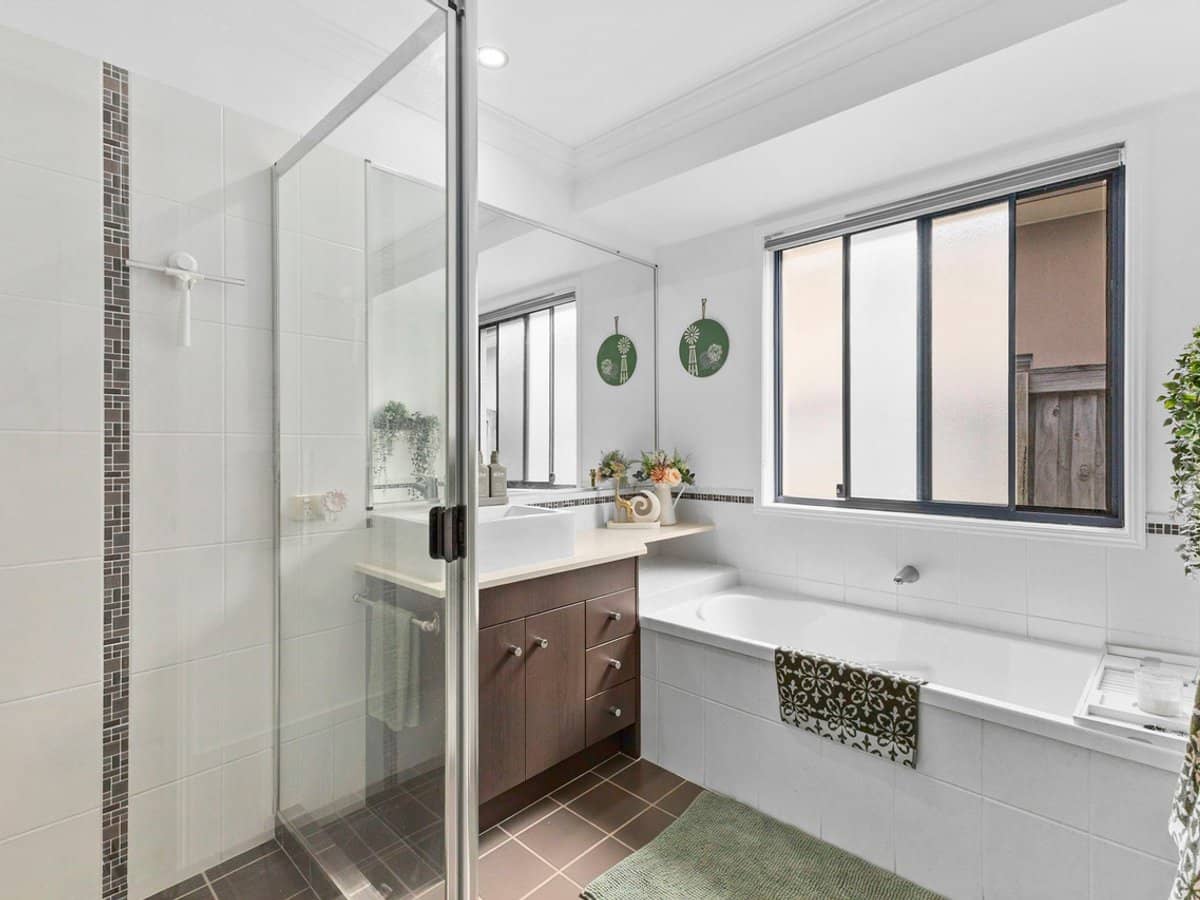 8 Lagoon Court, MURRUMBA DOWNS - Thumbnail 16