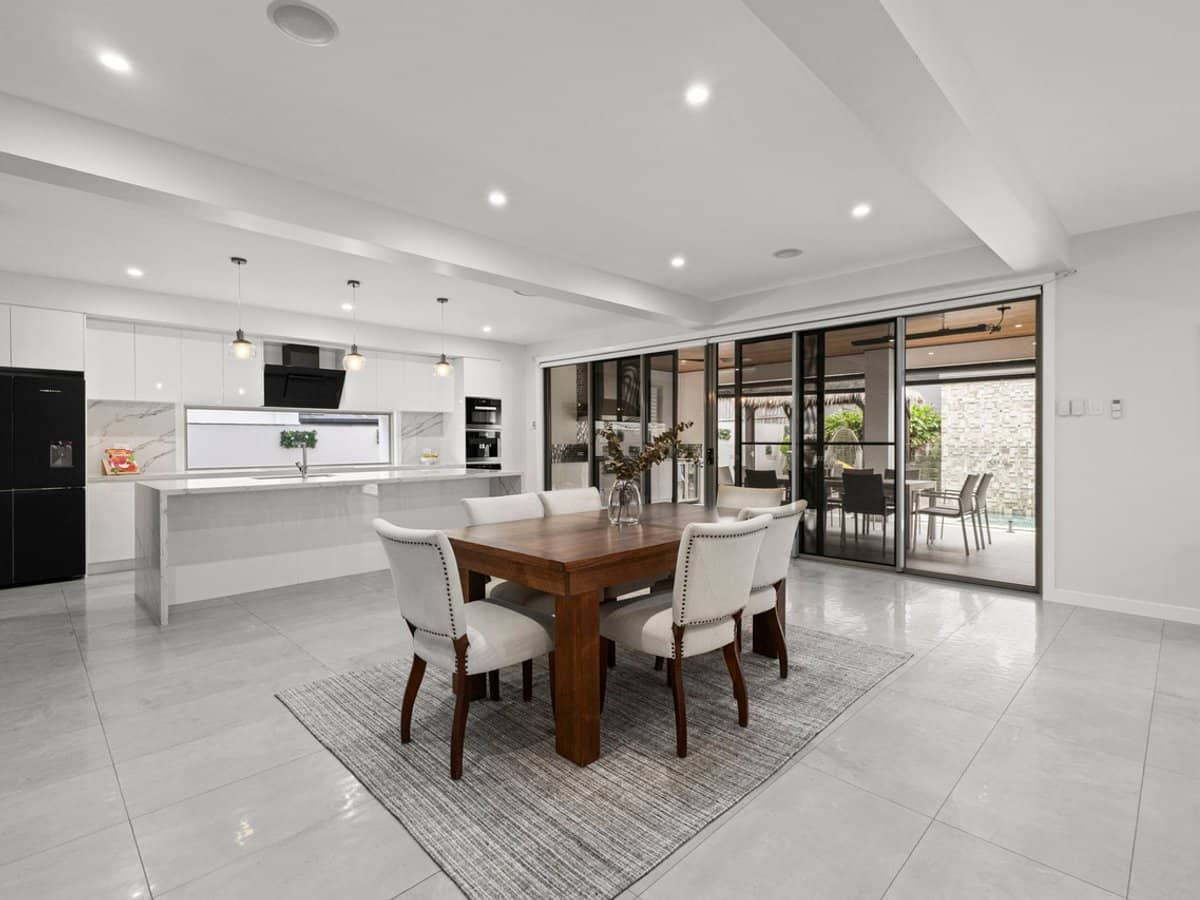 30 Elderbury Place, STRETTON - Thumbnail 13