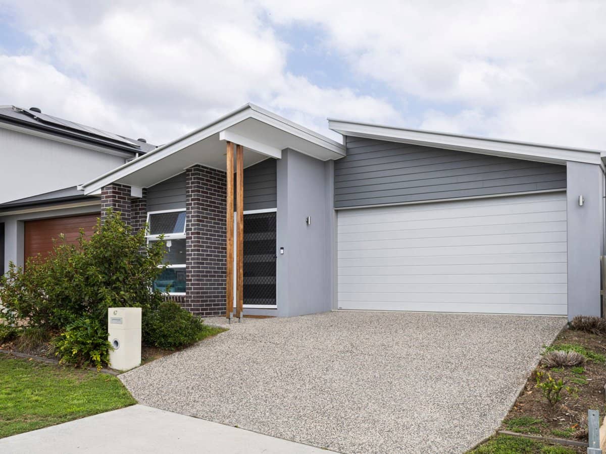 67 Nectar Circuit, REDBANK PLAINS - Thumbnail 1