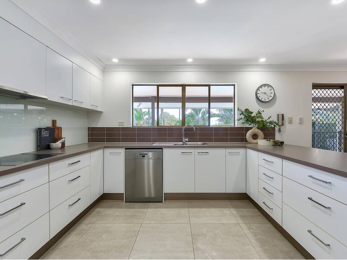 23 Mountview Street, ASPLEY - Thumbnail 6