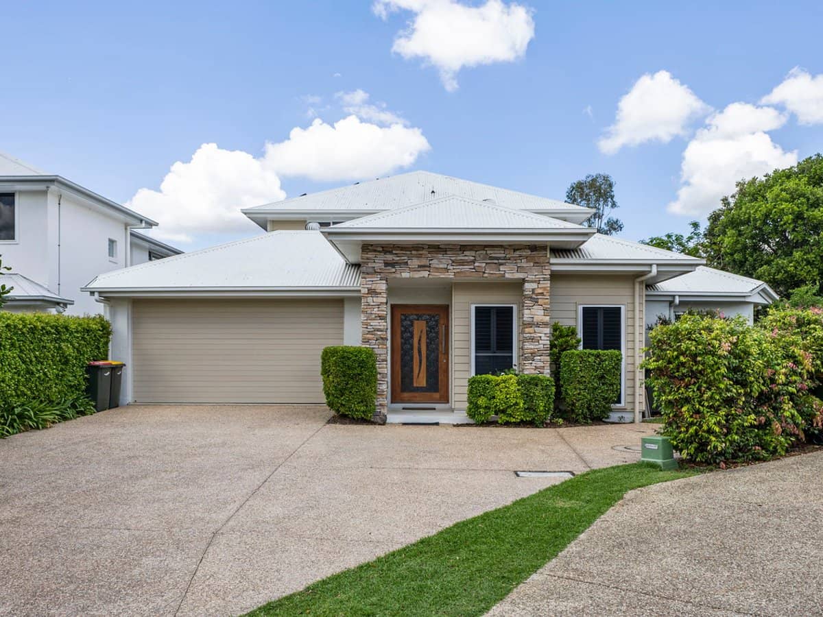 28 Dunes Crescent, NORTH LAKES - Thumbnail 35