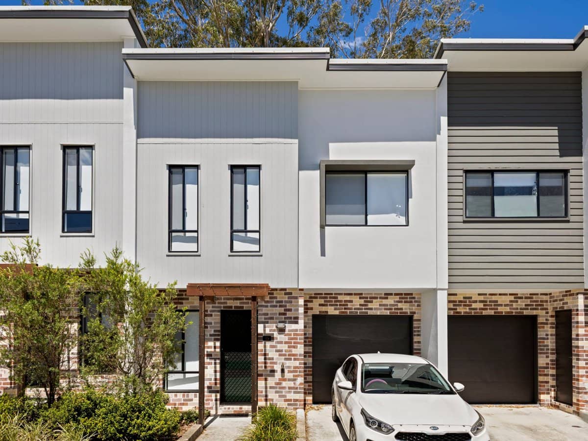 71 Amy Street, MORAYFIELD - Thumbnail 1