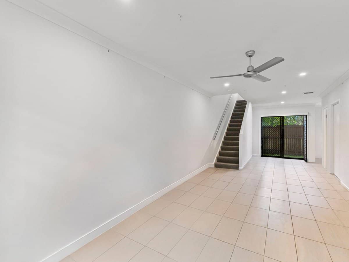 71 Amy Street, MORAYFIELD - Thumbnail 2