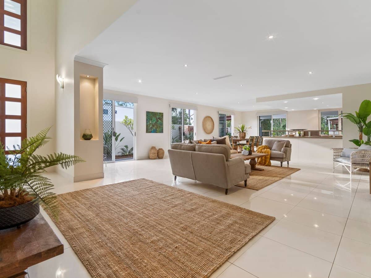 7025 Vista Drive, BENOWA - Thumbnail 5