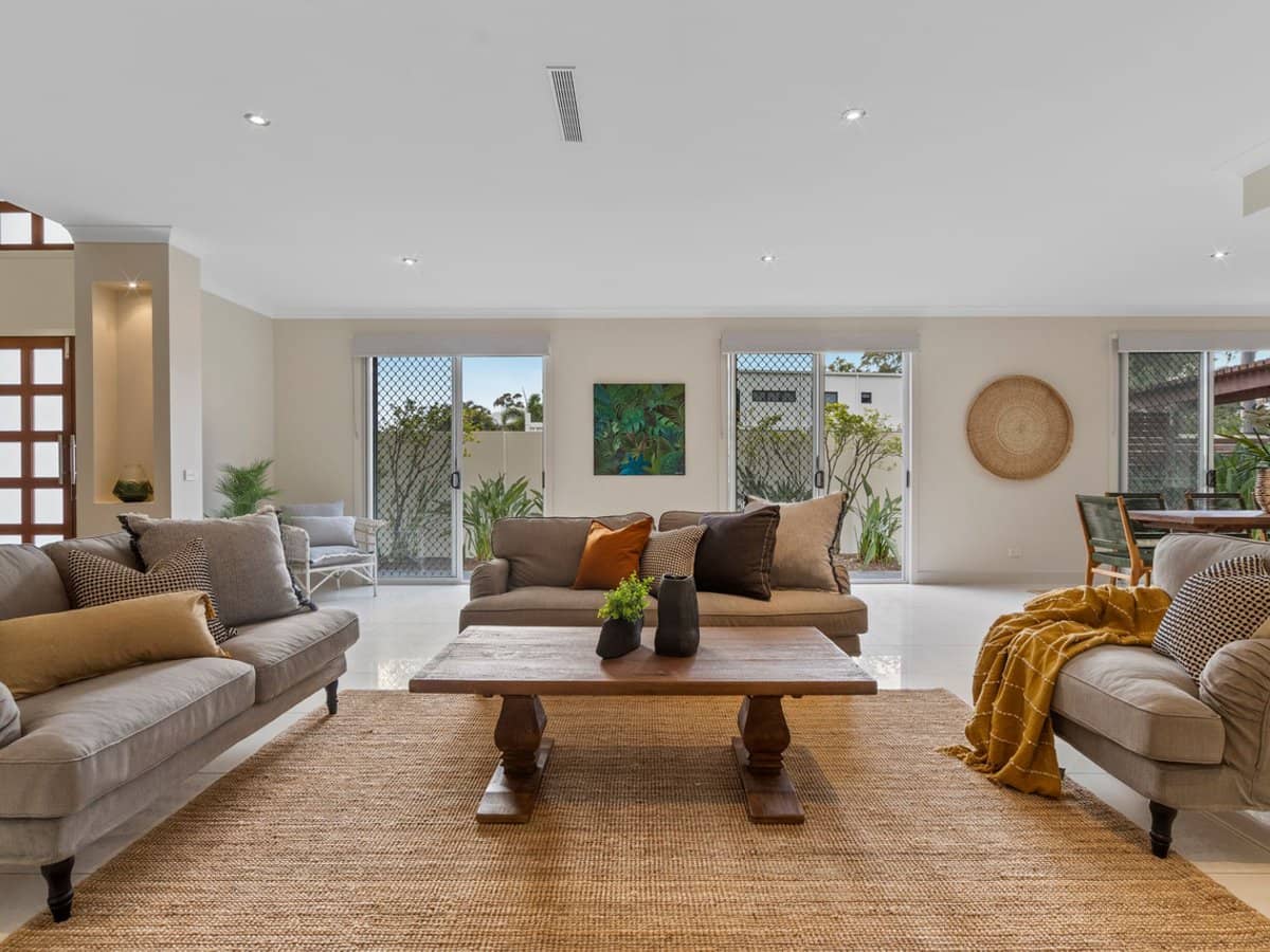 7025 Vista Drive, BENOWA - Thumbnail 7