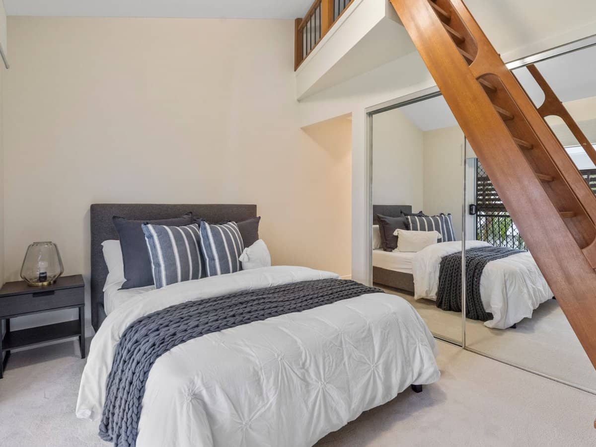 7025 Vista Drive, BENOWA - Thumbnail 14