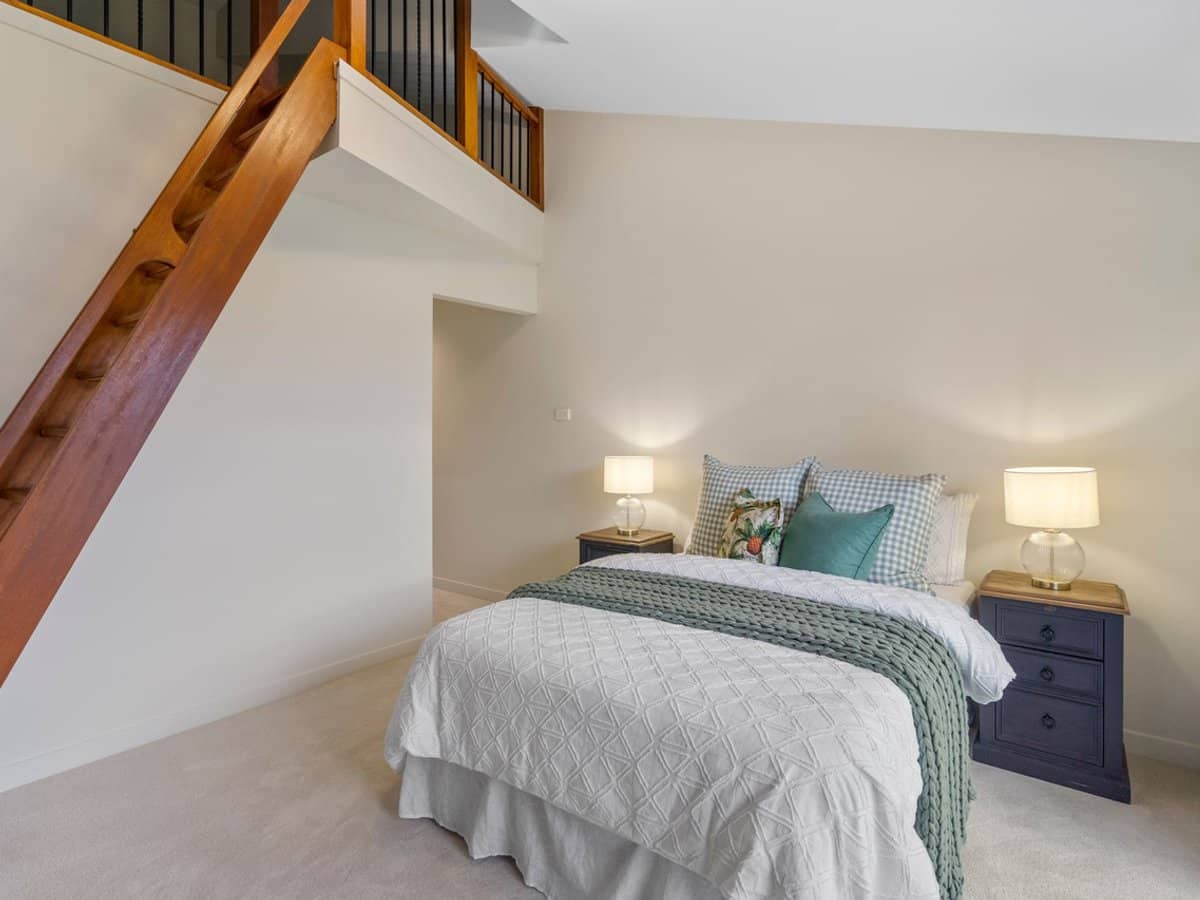 7025 Vista Drive, BENOWA - Thumbnail 16