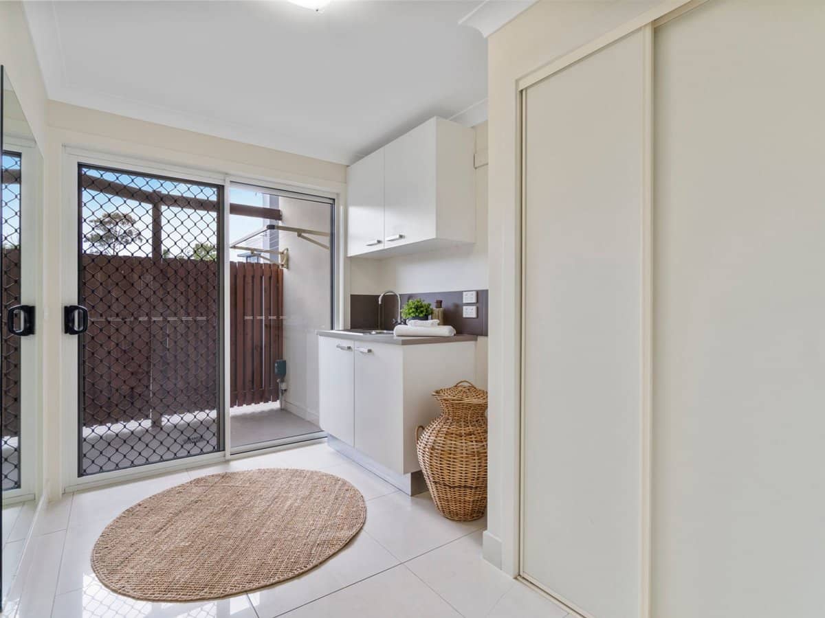 7025 Vista Drive, BENOWA - Thumbnail 24