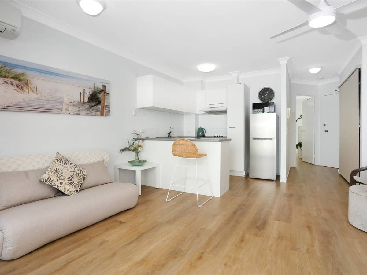 15/416 Marine Parade, BIGGERA WATERS - Thumbnail 4